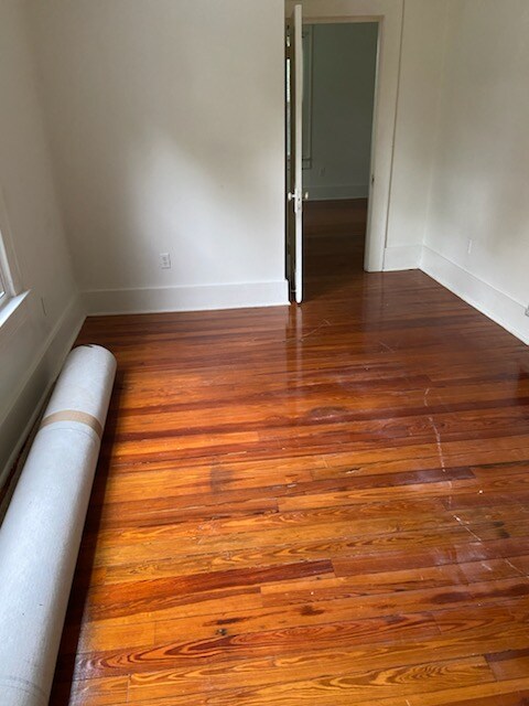 Building Photo - 14 Davis St