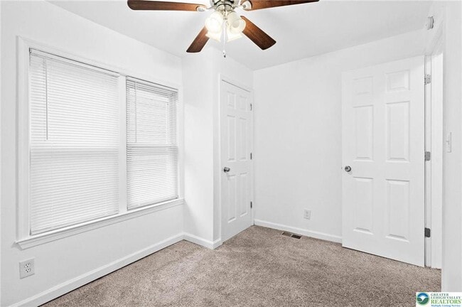 Building Photo - 921 Ridge St