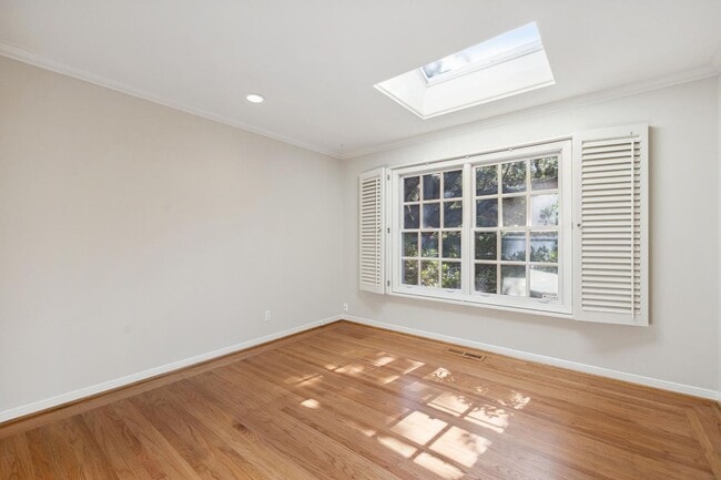 Building Photo - Charming 3-Bedroom Home with Office in desirable Old Palo Alto neighborhood with AC
