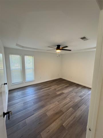 Building Photo - 9750 Camfield Rd