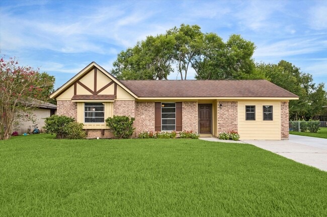 Primary Photo - 108 Annette Ln