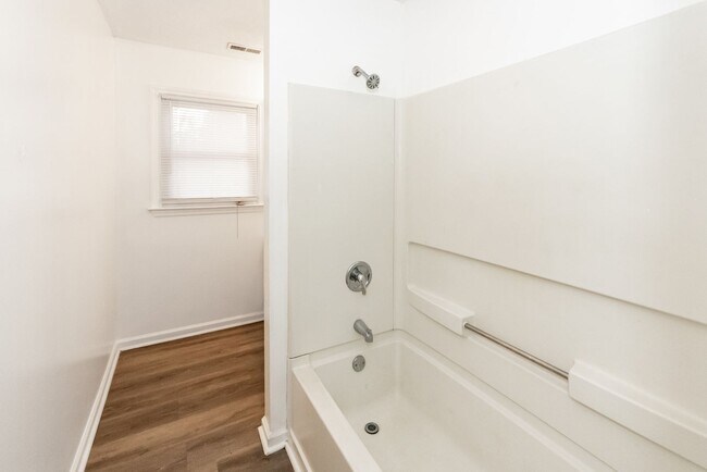 Building Photo - 1529 Marietta St