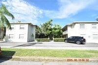 Building Photo - 304 Danube Ave