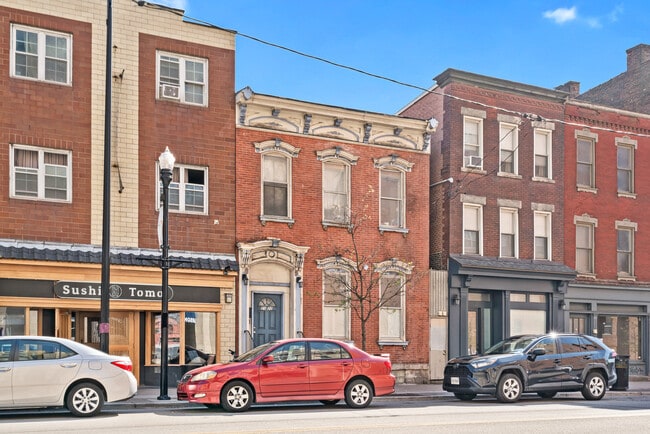 Building Photo - 2120 E Carson St