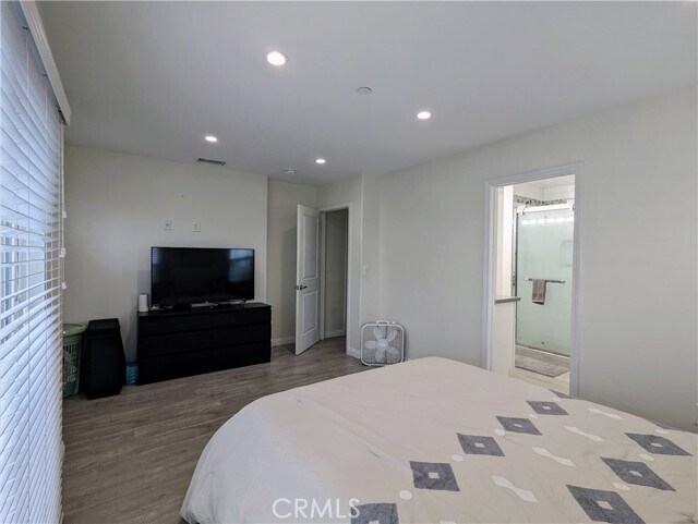 Building Photo - 9559 Firestone Blvd