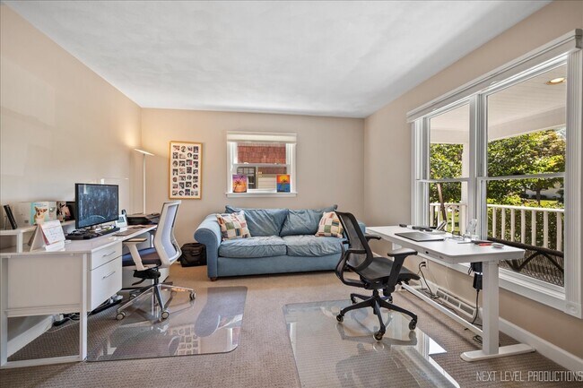 Building Photo - 747 Cheever Ave