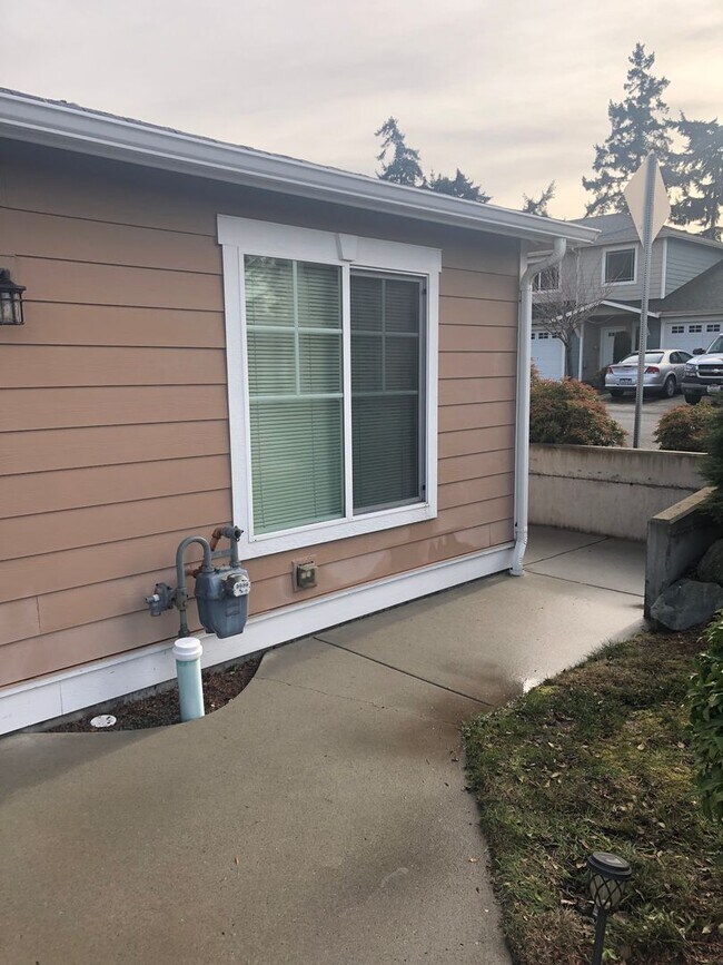 Building Photo - Adult Community (age restricted)