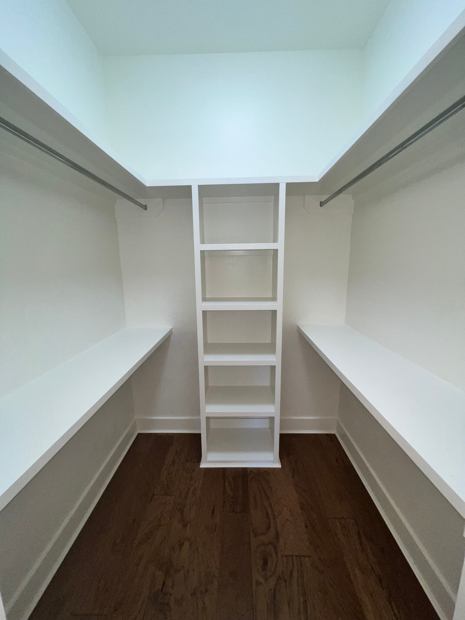 Walk-in Master Closet - 324 Saint Thomas Ln