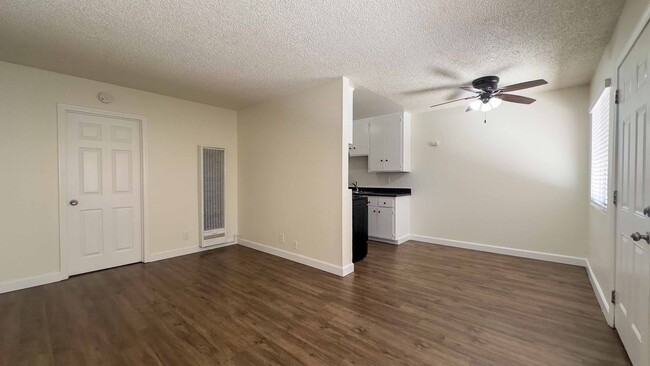 Interior Photo - 4060 Euclid Ave