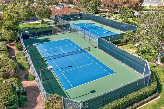 Building Photo - 14 Cll Alimar