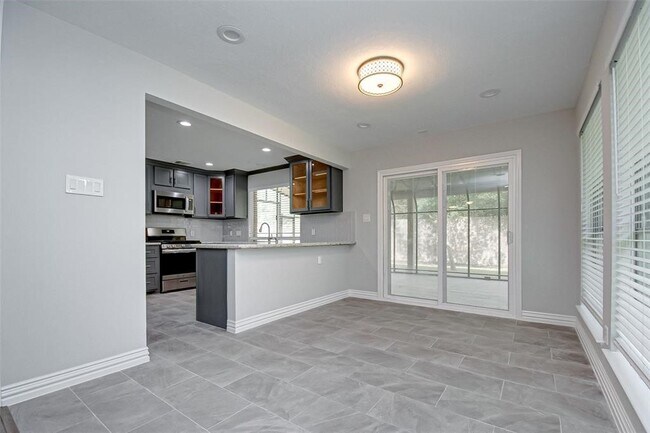 Building Photo - 2615 Woodstream Blvd