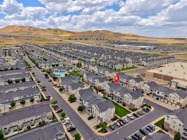 Building Photo - Spacious 3 Bed, 2 Bath Condo in The Exchange – Lehi, UT