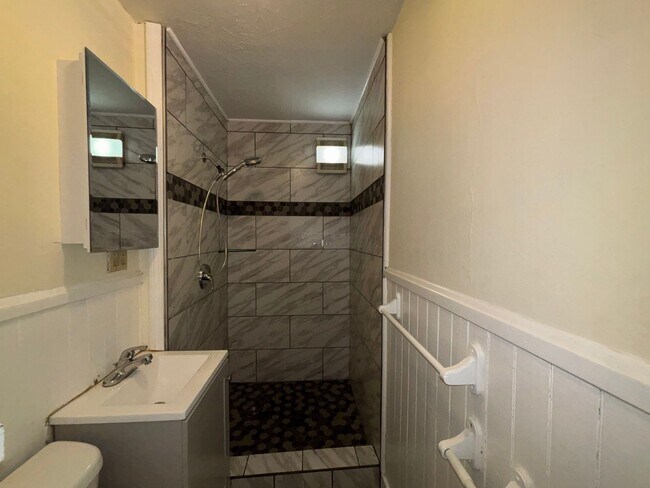 Building Photo - 68-72 Laurel St.