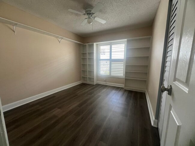 Building Photo - 21023 Rustlewood Ave