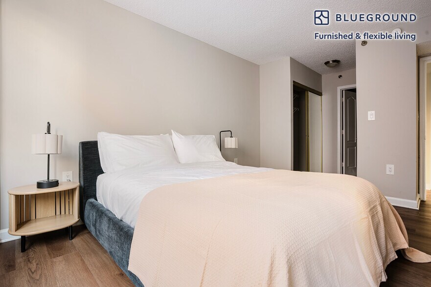 Building Photo - 2140 L St NW