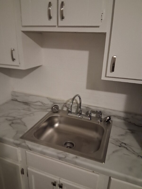 Building Photo - 520 Fassen St