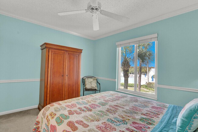 Building Photo - 2516 SE Anchorage Cove