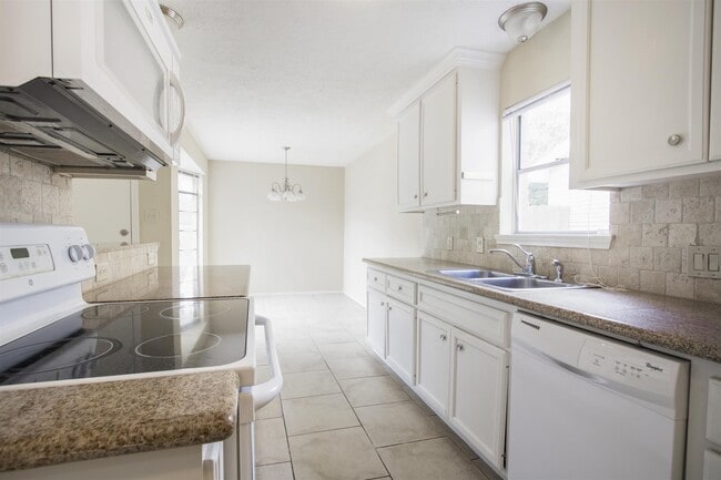 Building Photo - 6019 Spellman Rd