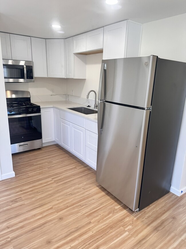 Building Photo - Ridgeway Home
