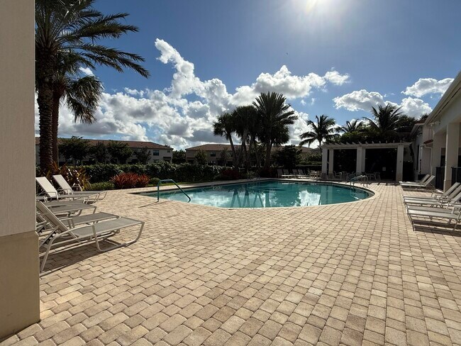 Building Photo - 9932 Brickhill Dr