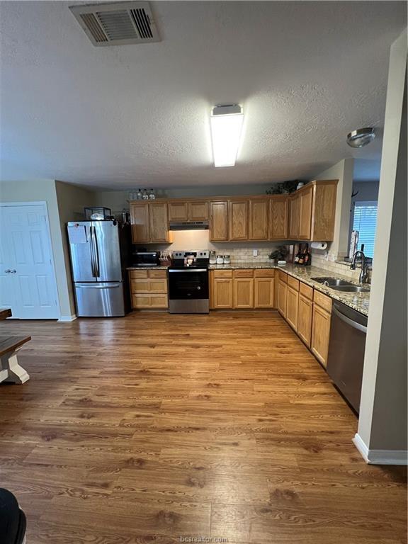 Building Photo - 11347 N Dowling Rd