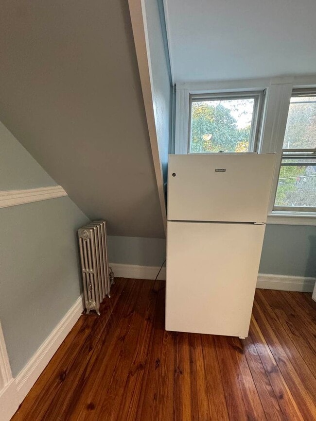 Building Photo - Charming 1-Bedroom Apartment in Russell, MA
