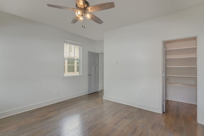 Building Photo - 5802 Maxon Ave