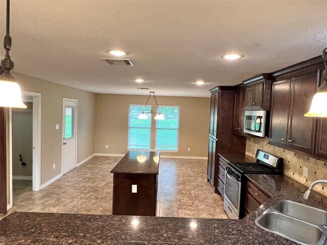 Building Photo - 7017 Caldwell St