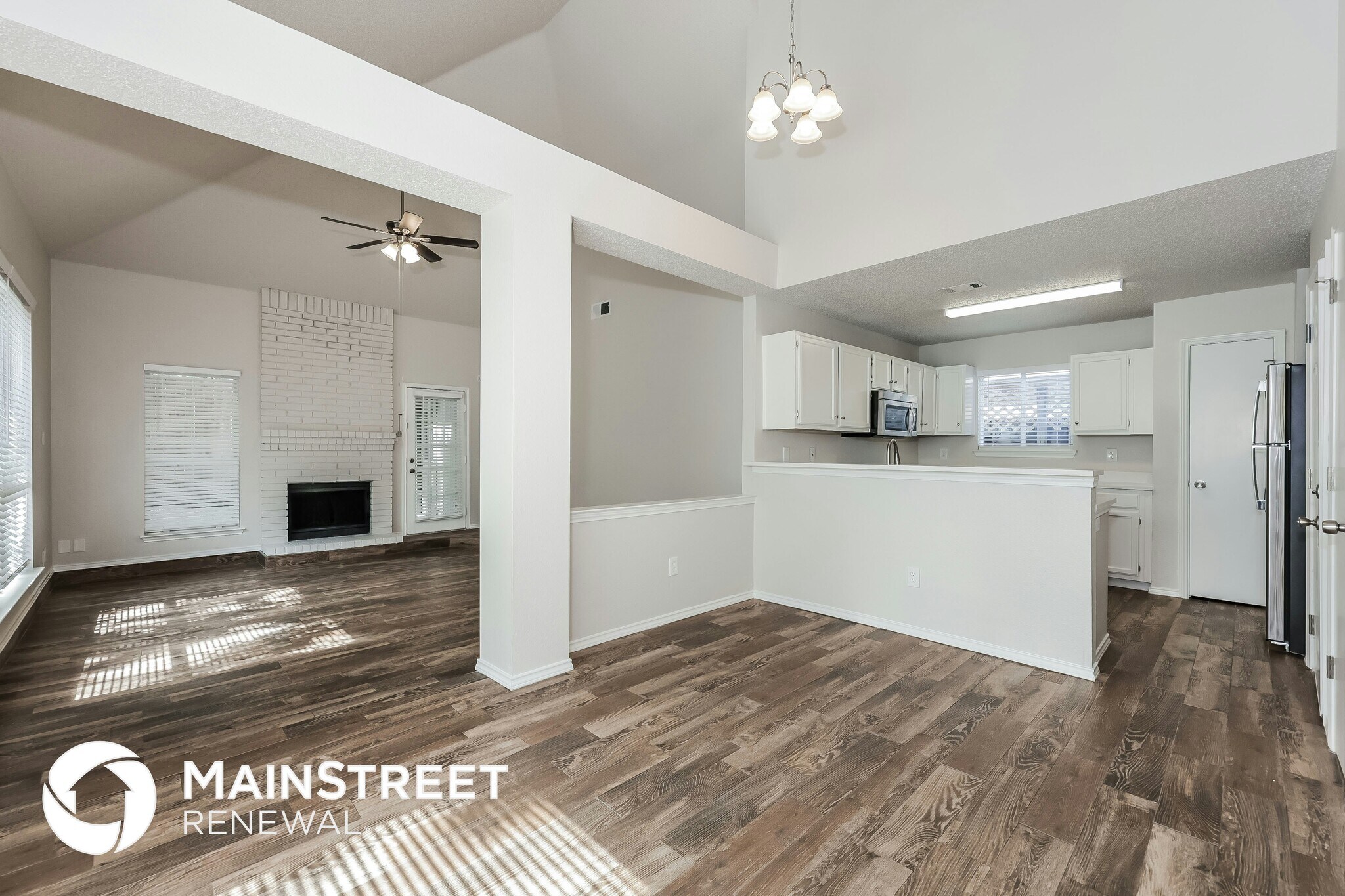 Building Photo - 828 Bentree Dr