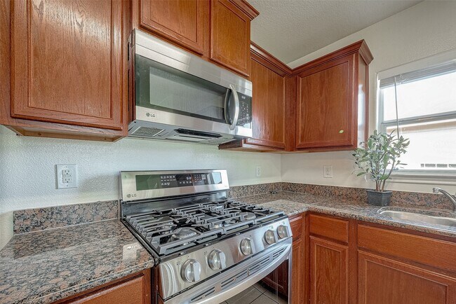 Building Photo - 26915 Teal Bayou Ln