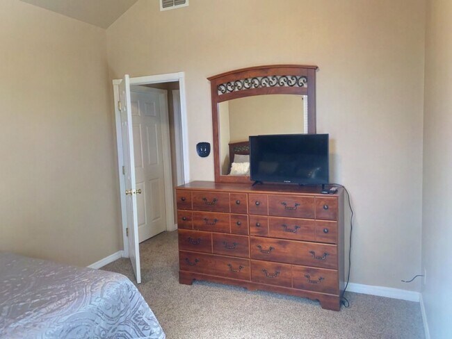 Building Photo - RENTAL Fully Furnished 4 bedroom home