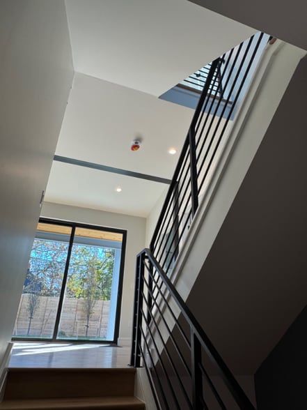 Building Photo - 3527 Clay St