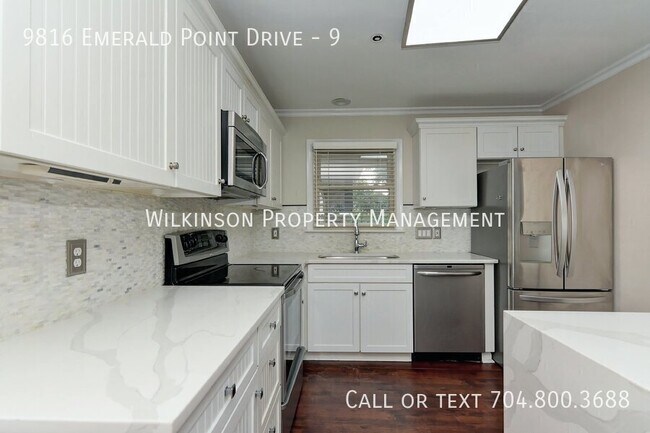 Building Photo - 9816 Emerald Point Dr