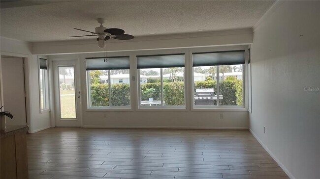 Building Photo - 570 Circlewood Dr