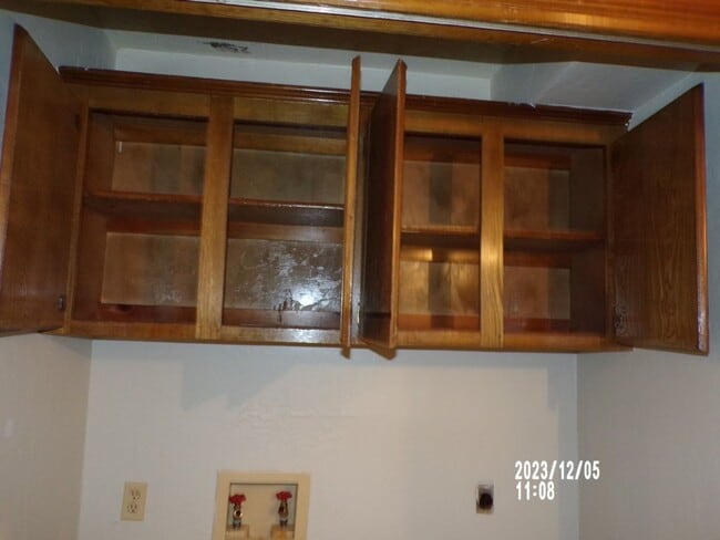 Building Photo - 4034 NW Ozmun Ave