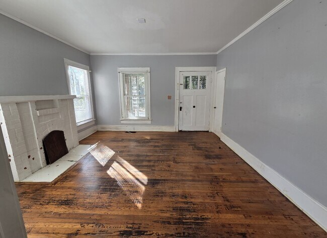 Building Photo - 1182 Brentwood Ave