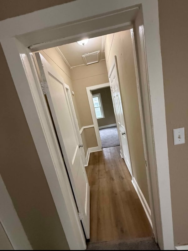 Building Photo - 1095 4th St E