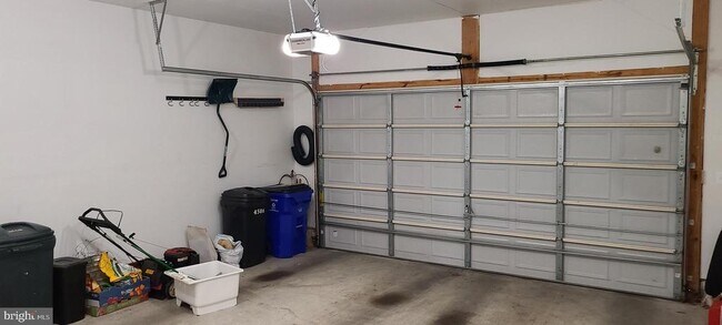 Building Photo - 4506 Nightingale Ct