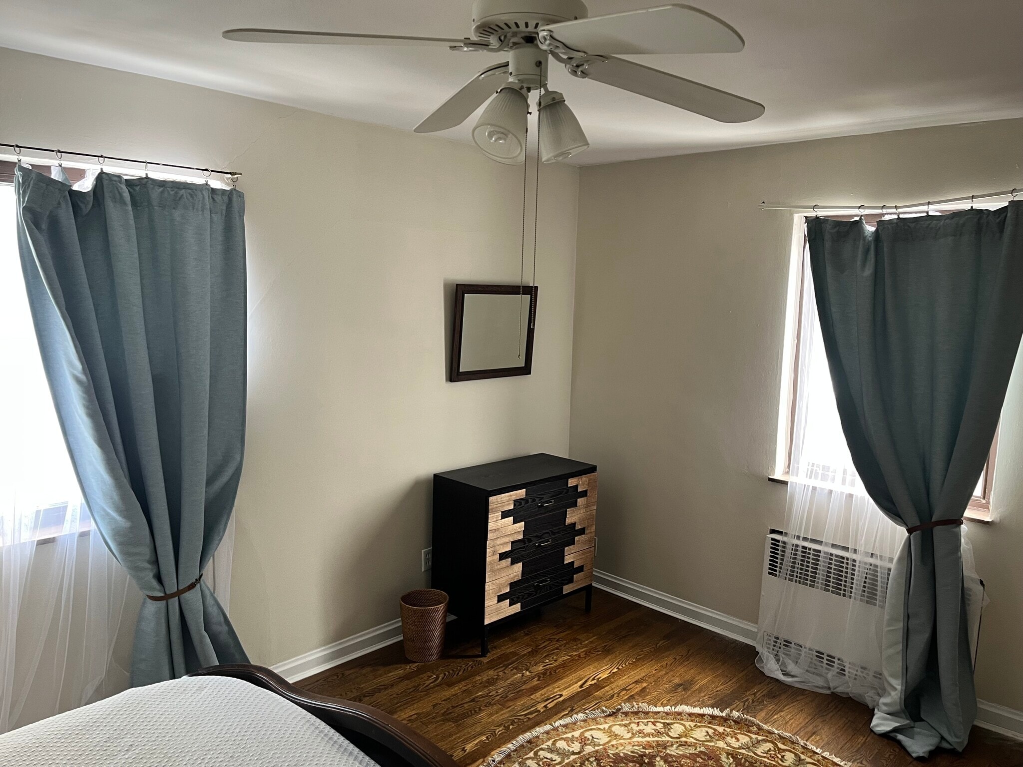 Building Photo - 464 Grand Ave