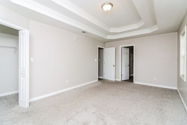 Building Photo - 2631 Windage Dr SW