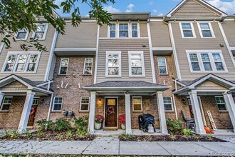 Building Photo - 594 Anne Ave