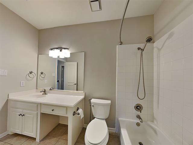 Building Photo - 1417 Tree Farm Dr