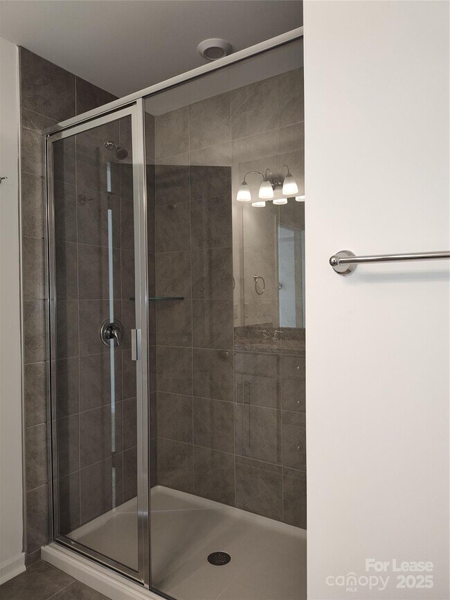 Building Photo - 10033 Guardian Dr