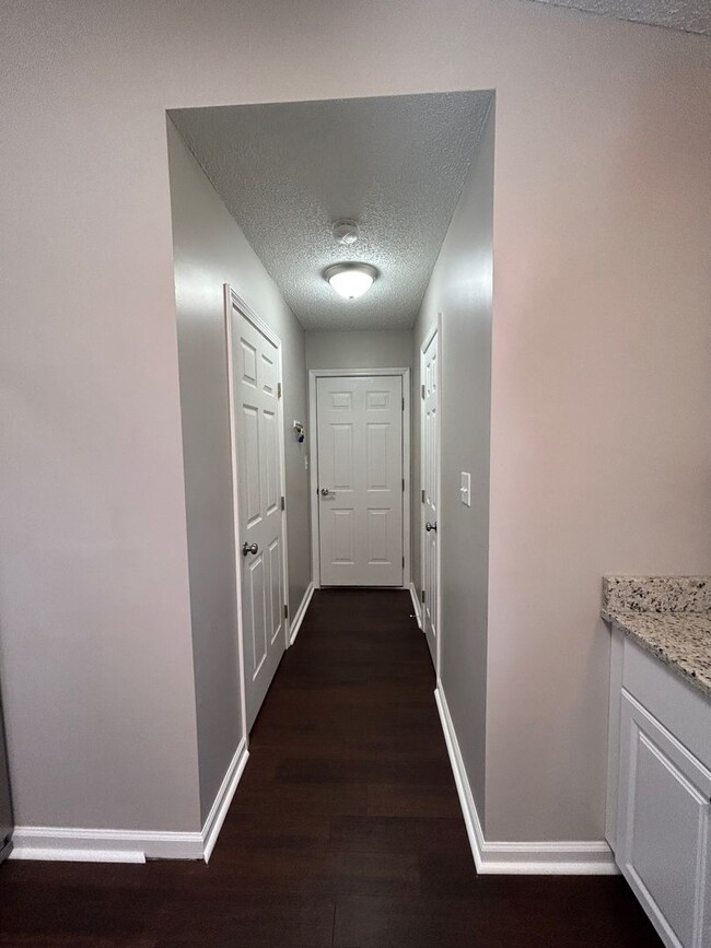 Building Photo - South AVL - Three Bedroom home with Wooded...