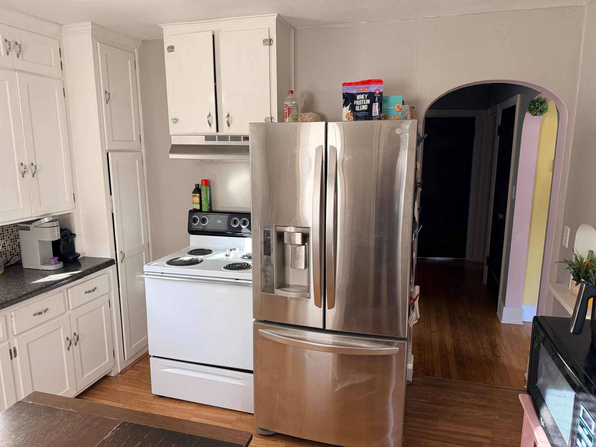 Building Photo - 412 6th Ave