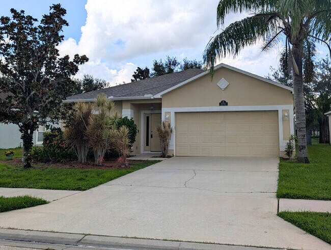 Building Photo - Charming 4-Bedroom Haven