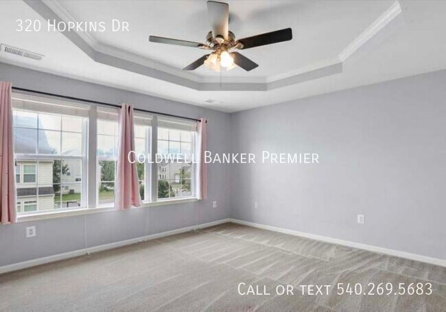 Building Photo - 320 Hopkins Dr