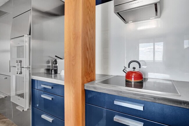 Building Photo - 2889 McFarlane Rd