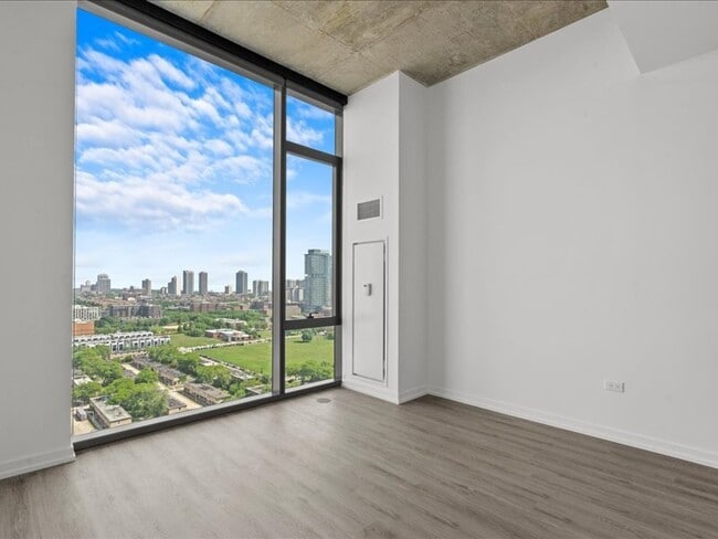 Building Photo - 808 N Cleveland Ave