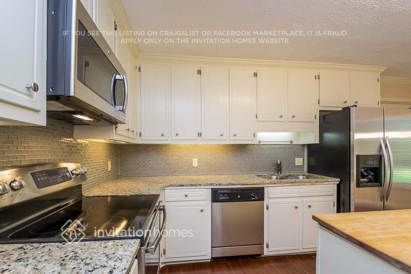 Building Photo - 3761 Apple Way